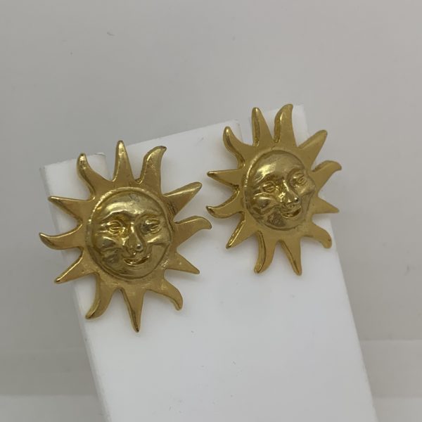 Happy sun large gold stud earrings 3