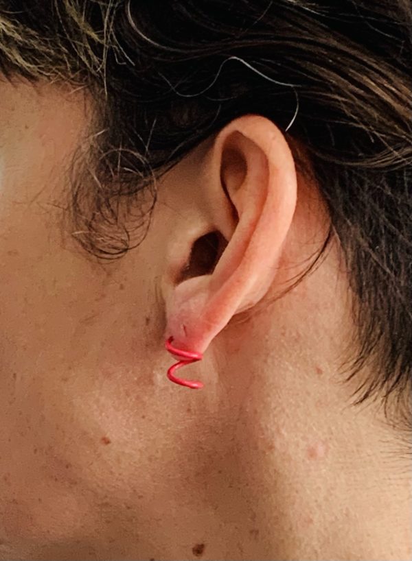 Pink metal spring drop earrings 3