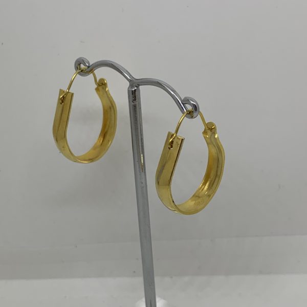 Simple gold plated small hoop earrings 1