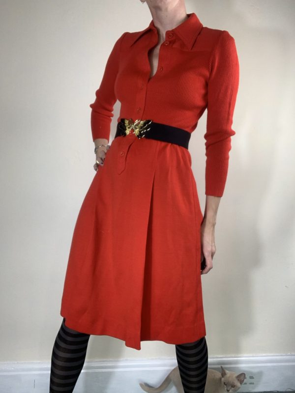 Red knitted shirt dress with dagger collar size 10 1