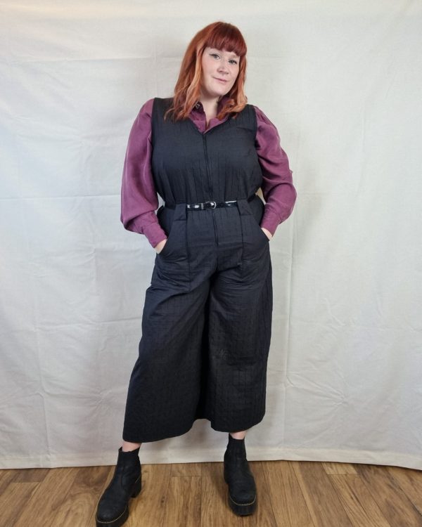 Sleeveless Black Zip Front Cropped Jumpsuit UK Size 16-18 5