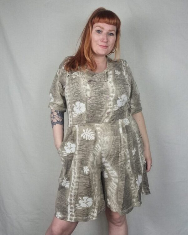 Hawaiian Print Playsuit UK 20-22 - Image 5