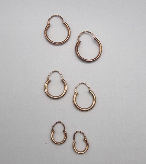 Vintage glass lampwork apple charm hoop earrings - Image 3