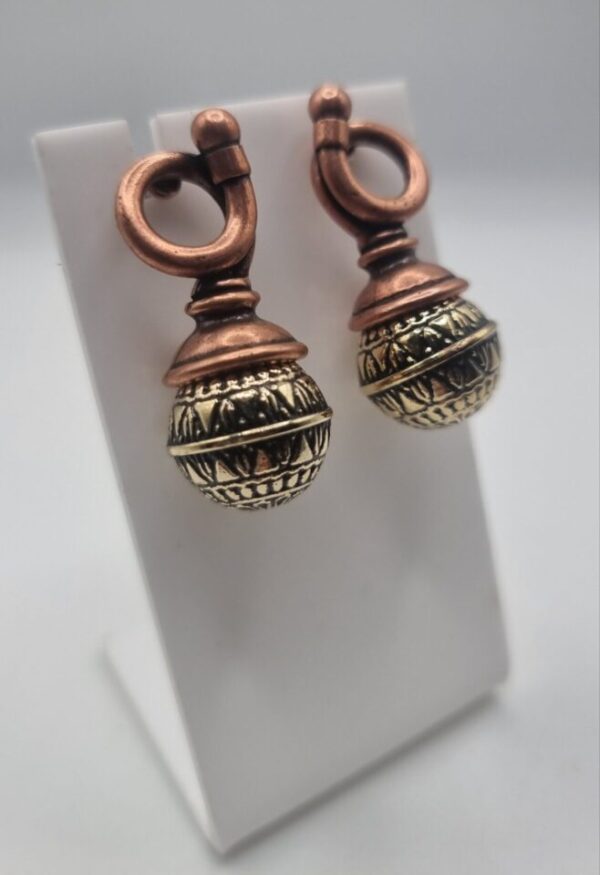 Vintage ethnic engraved earrings - Image 4