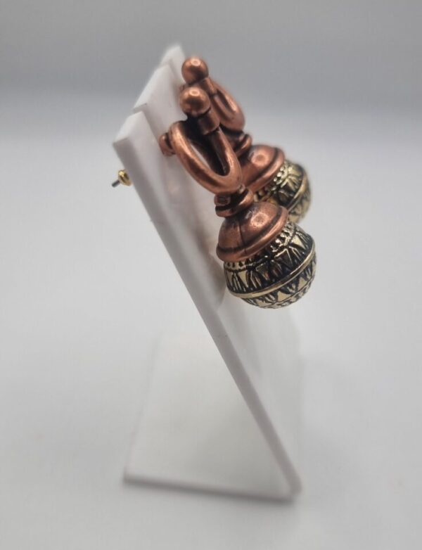 Vintage ethnic engraved earrings - Image 2