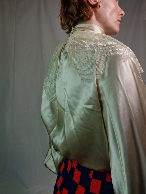 1980s Anne Klein bishop sleeved lace collared silk shirt UK 12 4