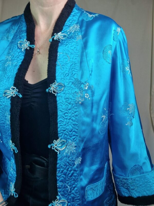 Electric blue satin chinese style jacket UK 10-12 - Image 4