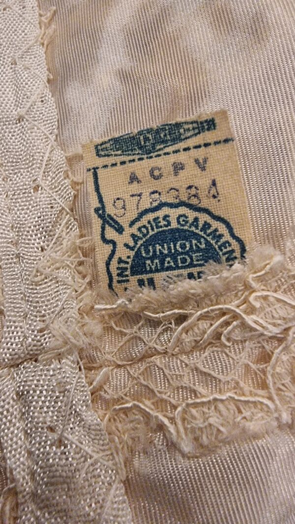 1980s Union made cream lace puff sleeve dress UK 10 5