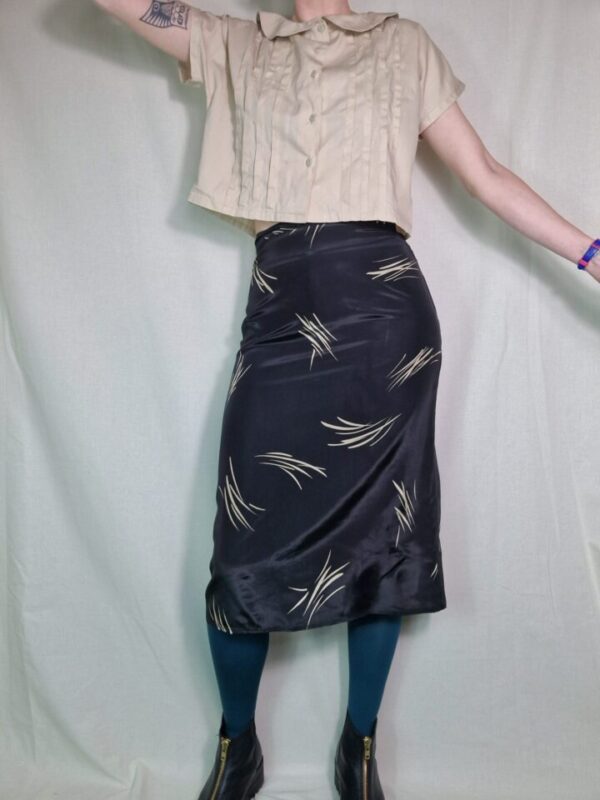Slinky Black And White Midi Skirt Size 8-10