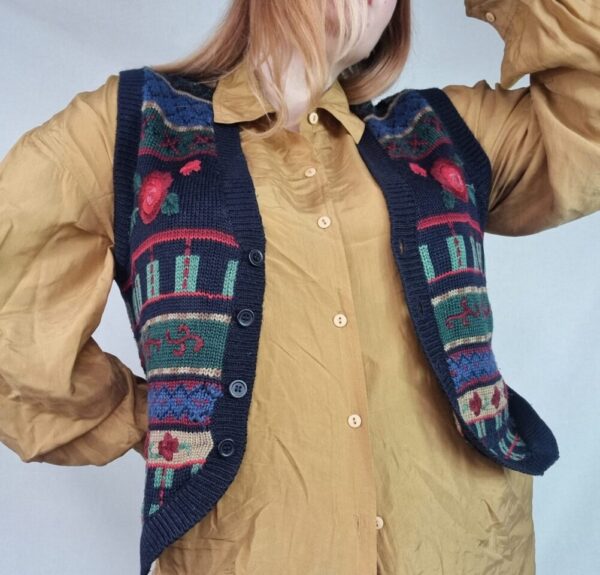 Knitted Rose Patterned Waistcoat UK 16-18 - Image 2